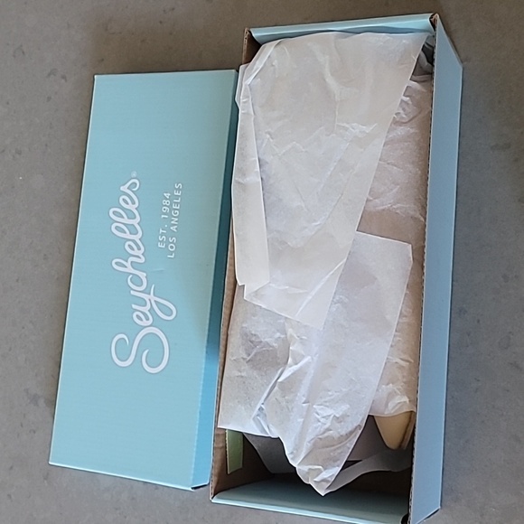 NIB Seychelles Dreamer Pointed Toe Flat Vegan Leather 6.5 Vachetta Beige - Picture 7 of 9